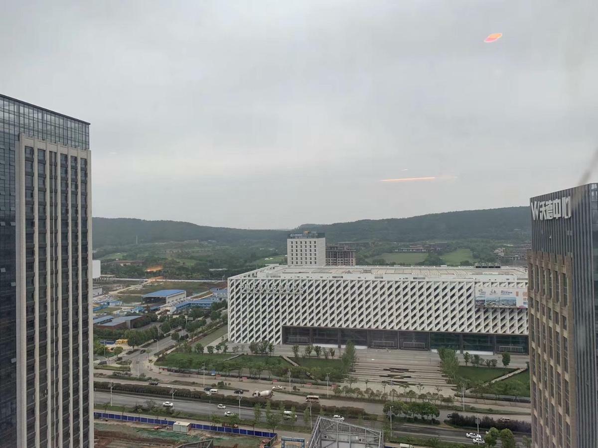 Metropolo Jinjiang Wuhan Optics Valley Science And Technology Exhibition Center Екстериор снимка